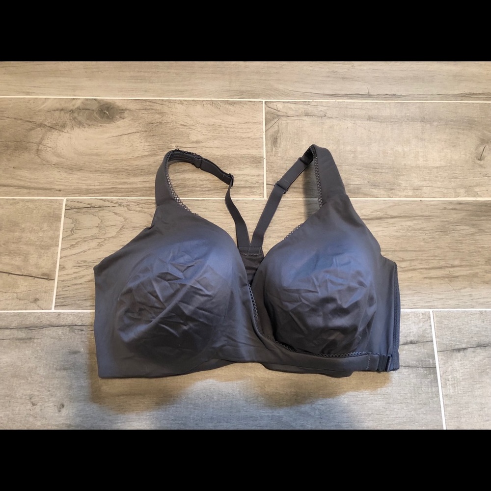 Victoria Secret cries cross sports bra